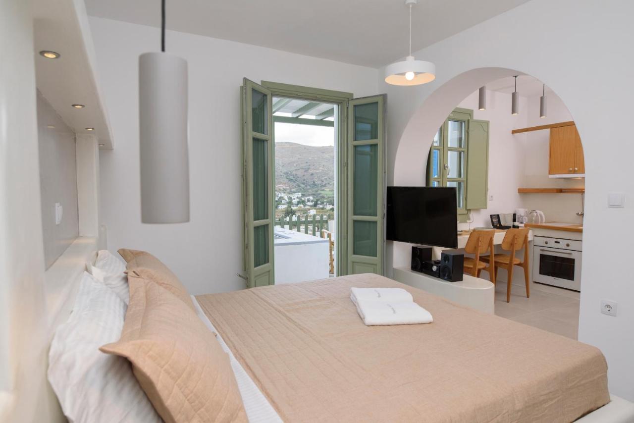 Theasis Suites アモルゴス島 エクステリア 写真
