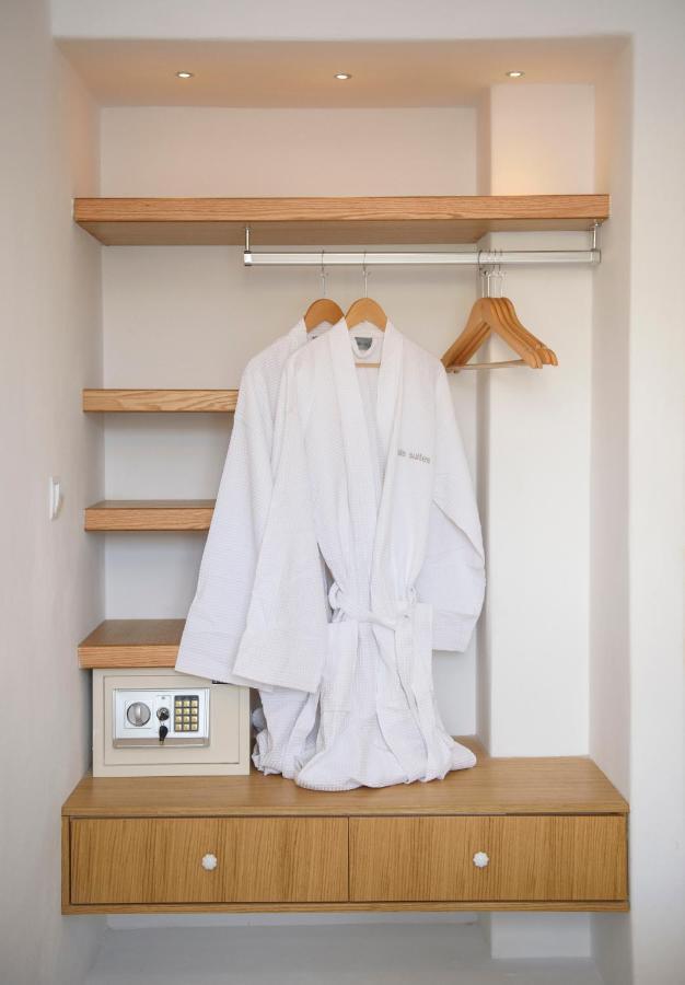 Theasis Suites アモルゴス島 エクステリア 写真